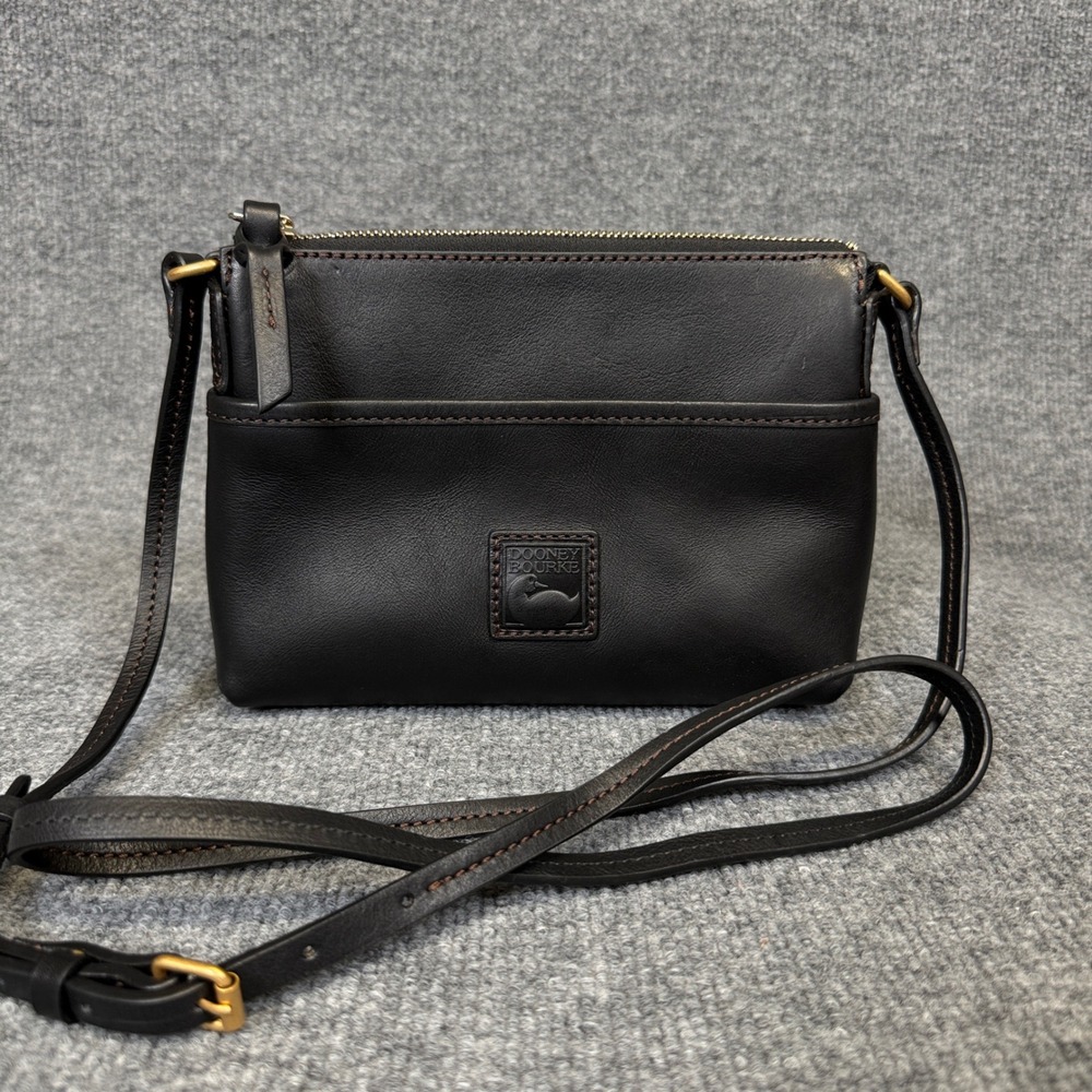 Dooney & Bourke Crossbody Bag Black Leather Adjustable Strap Inner Pocket Zipper
